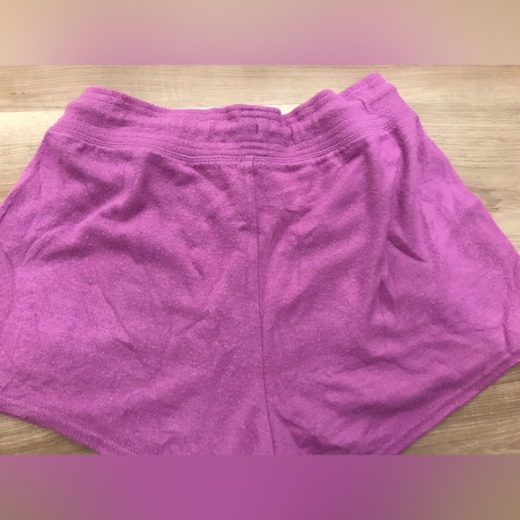 Alo Yoga daze shorts - Picture 6 of 8